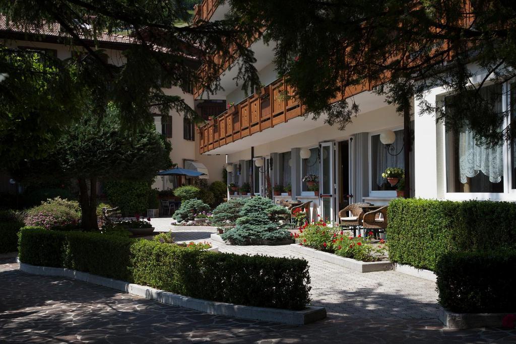 Hotel Miralago Wellness - Adults Only Molveno Ngoại thất bức ảnh