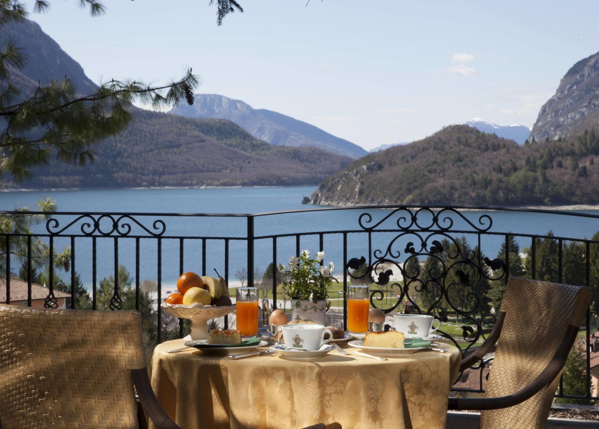 Hotel Miralago Wellness - Adults Only Molveno Ngoại thất bức ảnh
